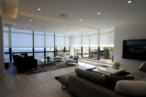 Graytek Lutron shading solutions in a Burnaby living room